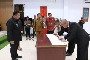 Bupati Minahasa Robby Dondokambey Tekankan Kepemimpinan Visioner saat Lantik Pejabat Tinggi Pratama