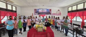 Ketua TP-PKK Minahasa Tinjau Pelatihan Berbasis Kompetensi di Disnaker