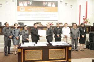 Rapat Paripurna DPRD Minahasa Tandai Penandatanganan Nota Kesepakatan Perubahan KUA-PPAS Tahun Anggaran 2025