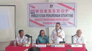 Wabup Vanda Sarundajang dan Ketua TP-PKK Minahasa Sampaikan Materi dalam Workshop Percepatan Penurunan Stunting di Kawangkoan Barat