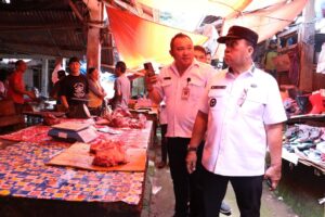 Bupati Minahasa Robby Dondokambey Laksanakan Sidak di Pasar Sonder untuk Pastikan Stabilitas Harga dan Kebersihan Pasar