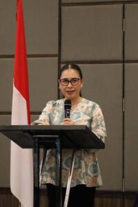 Wabup Vanda Sarundajang Dorong Penguatan Generasi Muda Lintas Agama di Minahasa