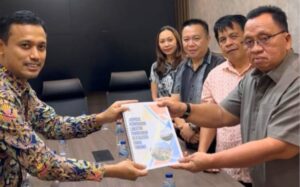 Bupati Robby Dondokambey Serahkan Proposal Lanjutan Revitalisasi Danau Tondano ke Kementerian PUPR