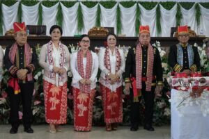 Minahasa Rayakan Hari Jadi ke-597, Bupati RD Dianugerahi Gelar Adat Tonaas Wangko