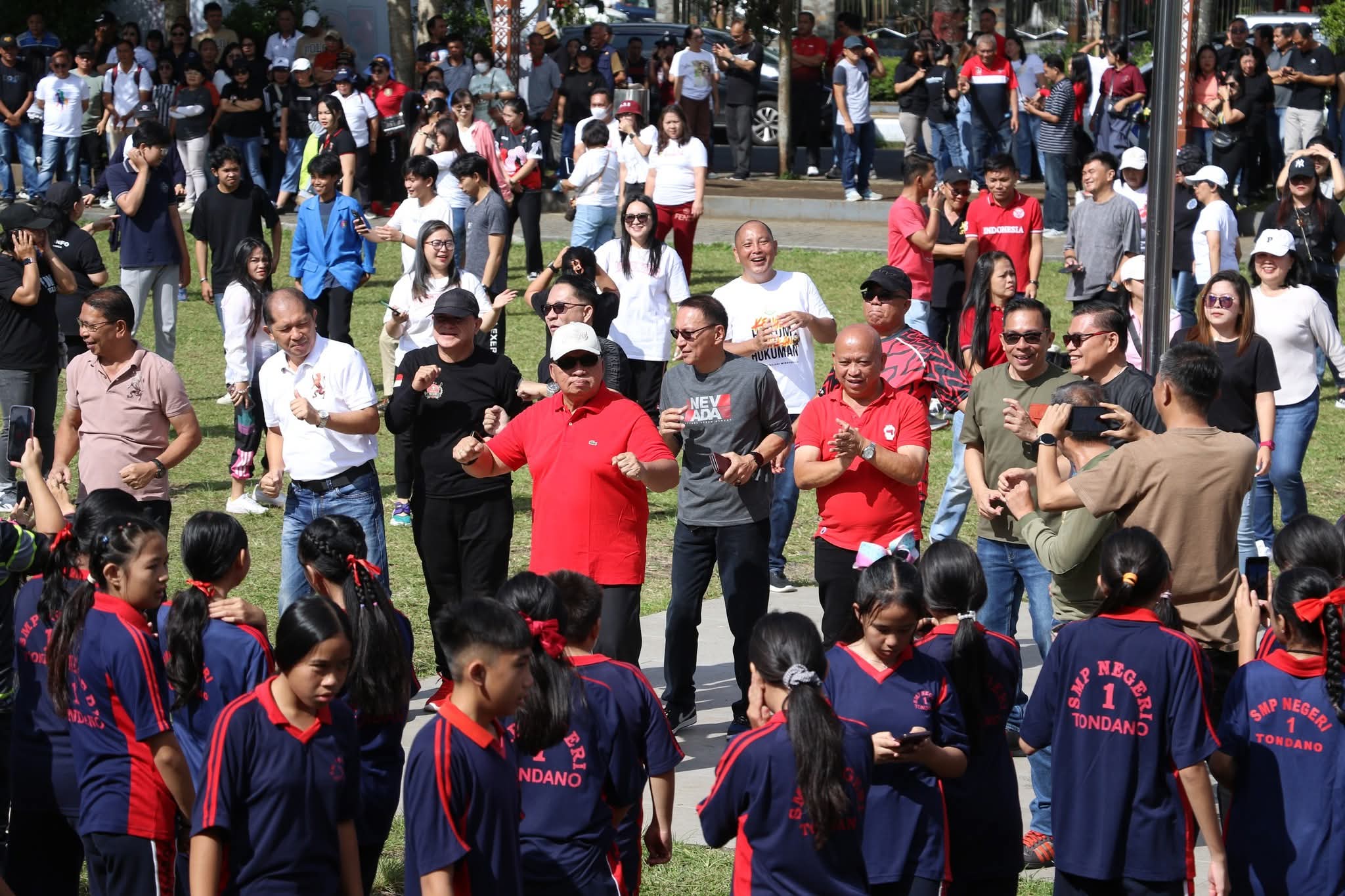 RD Ajak ASN Minahasa Hidup Sehat dan Produktif Lewat Olahraga Bersama