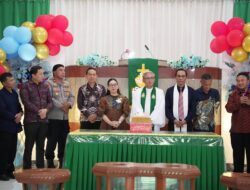 Wabup Minahasa Vanda Sarundajang Hadiri Ibadah Syukur HUT ke-35 Jemaat GMIM Kamang Kamanga
