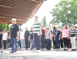 Bupati Minahasa Pimpin Apel Kerja Bakti HPSN 2026, dan Serahkan Bus Operasional untuk IPDN Sulut//