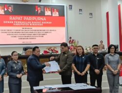 DPRD Minahasa Sahkan Dua Ranperda Strategis, Bupati Robby Dondokambey Tegaskan Komitmen Transparansi APBD dan Penguatan Pelayanan Air Minum