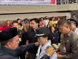 Resmi Dilantik Bupati Robby Dondokambey, Lanny Mamesah Kembali Pimpin Desa Kamanga Dua untuk Periode Kedua